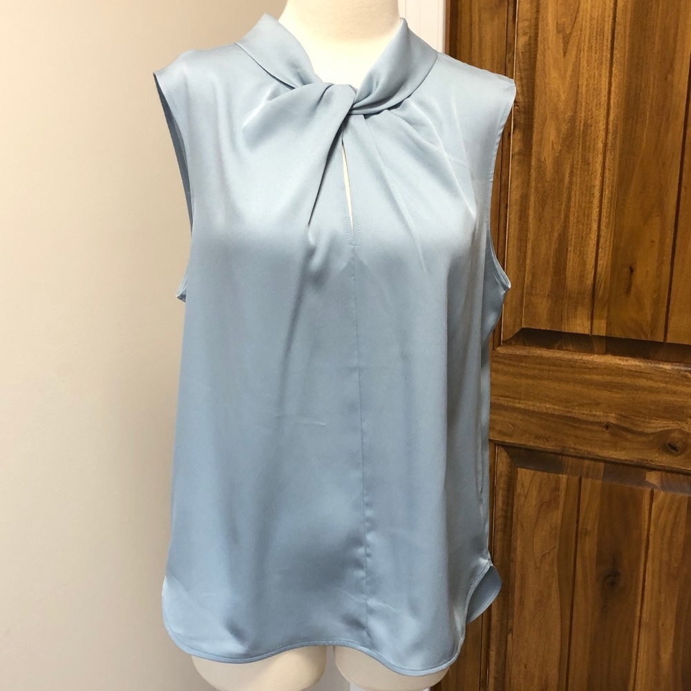 Ann Taylor - Twisted Keyhole Shell